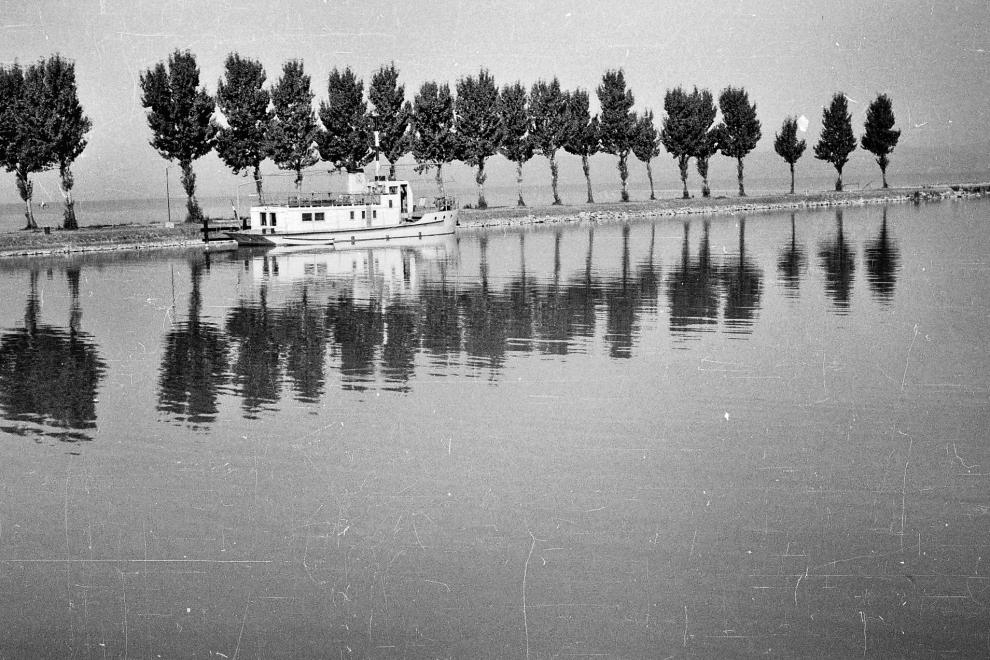 1962 Balatonszemes, Vituki kutatóhajó, fotó © Dr. Tóth Károly 