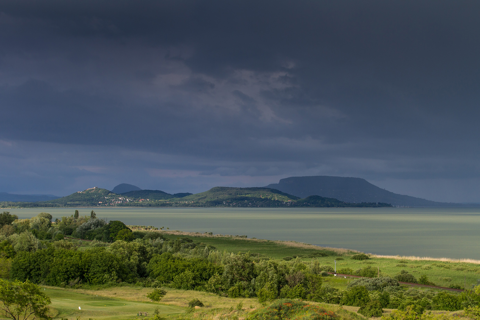 Vihar Storm Szupercella Balaton Zedspics Badacsony BALATON.travel5