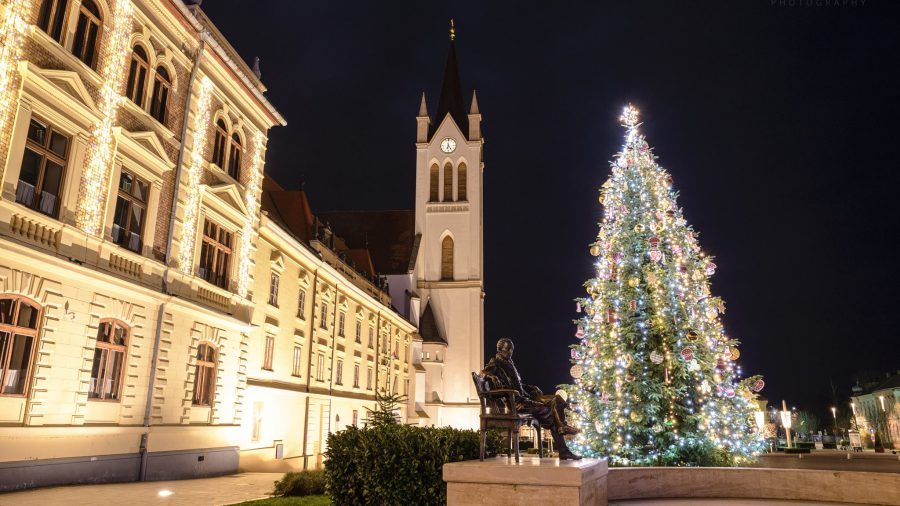 Karácsonyi díszbe öltözött Keszthely az elmúlt napokban