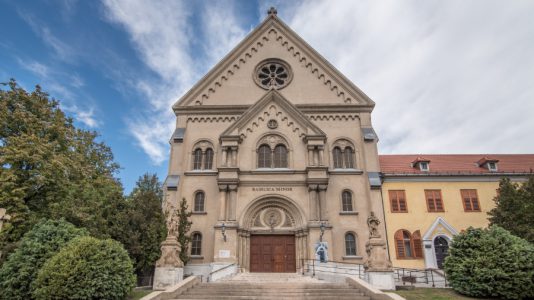 Kis Szent Teréz bazilika és rendház (Karmelita bazilika)