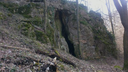 Szobakű-barlang Balatongyörök