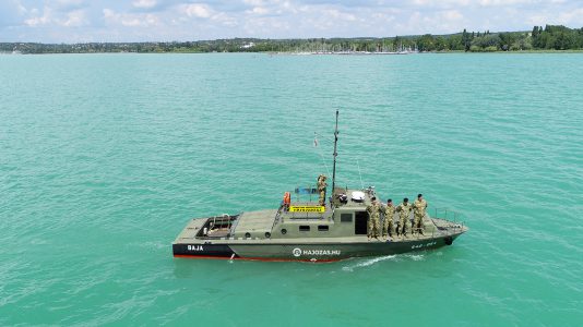 Balatonon teljesít szolgálatot idén nyáron is a Baja járőrhajó