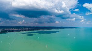 Balaton Dronfoto Vizallas Idojaras Tihany Balatonfured CsodalatosBalaton HAJOZASHU