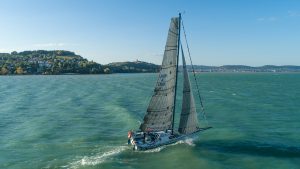 FaNandor-Egyszemelyes-Balatonkerulo-Vitorlasverseny-2018szeptember29-CsodalatosBalaton-Hajozashu-Dronfoto-Flaar26RR-DSS-Varga-Lajos
