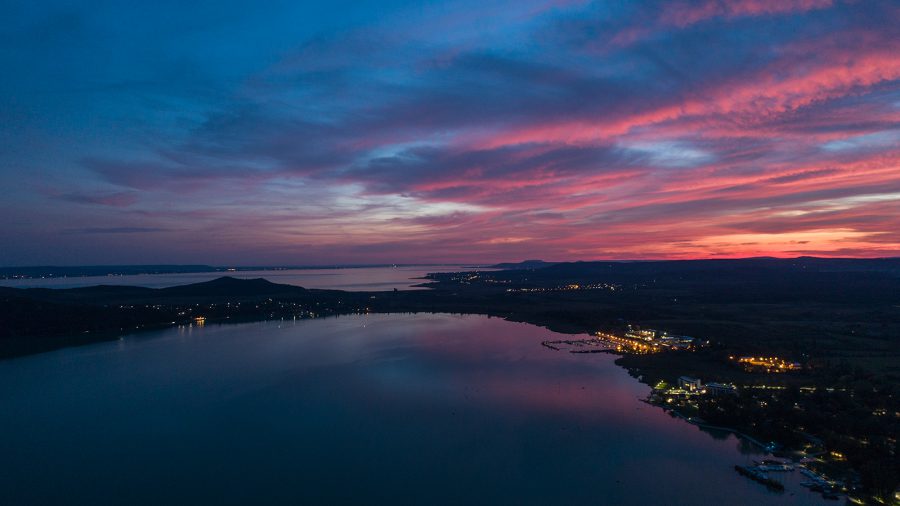 Mesebeli naplementéről készítettünk drónfotókat Balatonfüreden