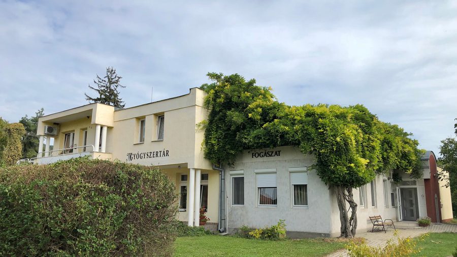 Mandragóra Gyógyszertár, Révfülöp