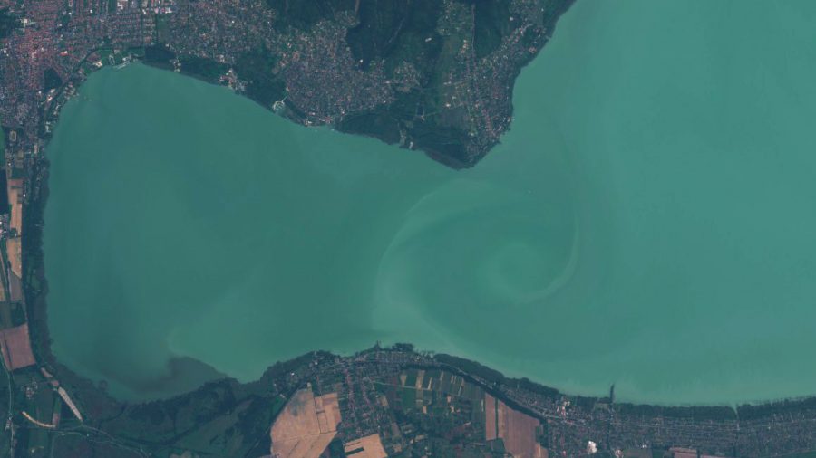 Gigantikus örvény keletkezett a Balatonban