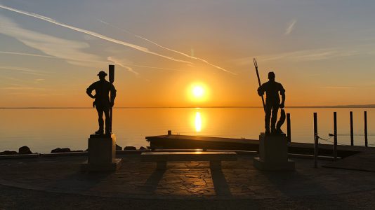 Halász és a Révész szobor Balatonfüreden