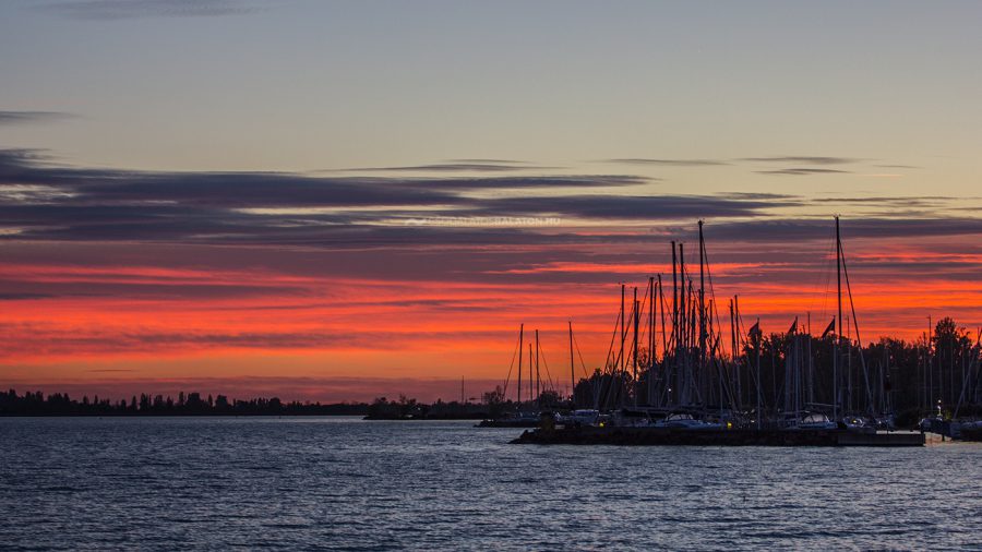 Színkavalkádos naplemente Balatonfüreden