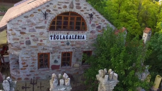 Bugaszegi Téglagaléria és Tanya, Balatonboglár