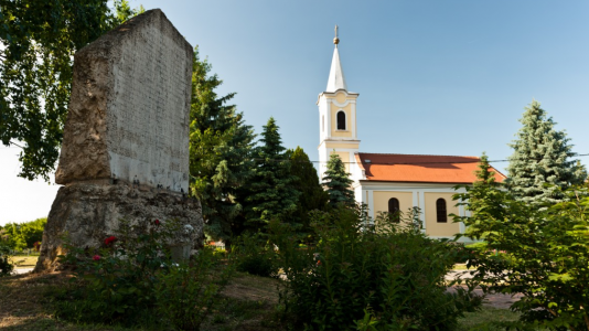 Katolikus templom, Balatonöszöd