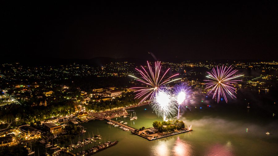 Szilveszteri tűzijátékok a Balaton körül, itt a teljes lista