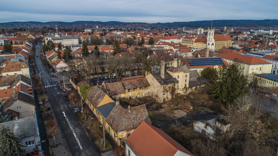 Egymilliárdos beruházás Keszthely belvárosában