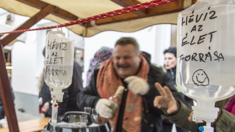 Farsangi forgatag és lakoma Hévízen