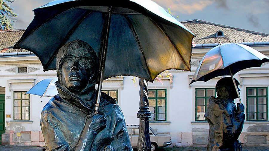Esernyősök szoborcsoport Siófok
