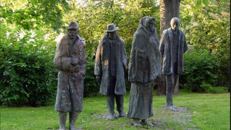 Mártírok szoborcsoport-töredék Siófok