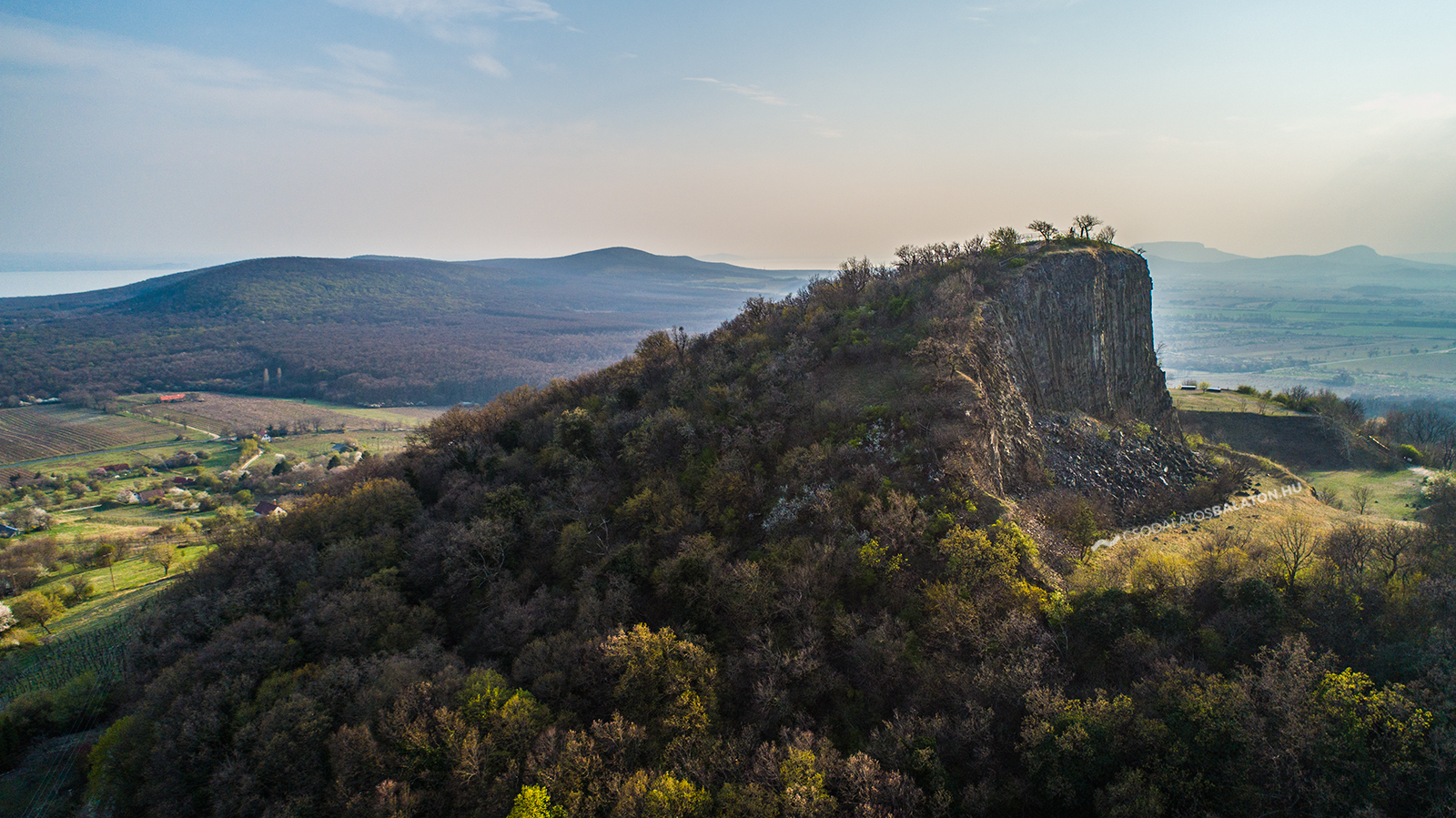 A Hegyestű és a festői szépségű Balaton-felvidék