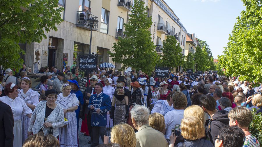 Áprilisi zsongás Hévízen: főszerepben a Húsvét, a koncertek és előadások
