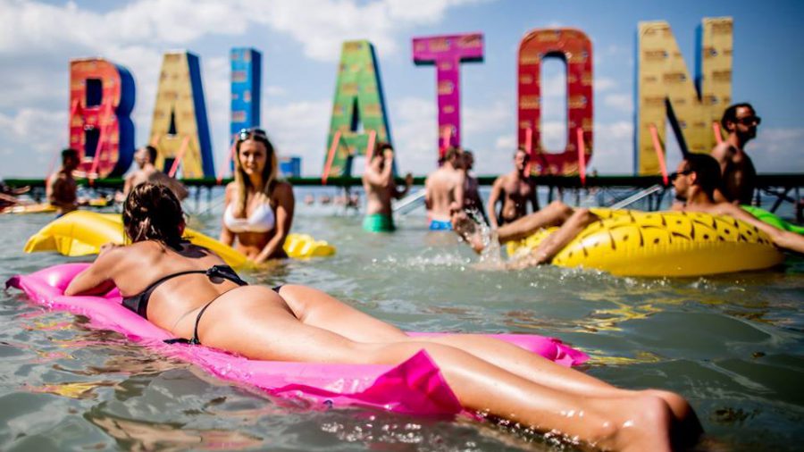 Megkezdődött a Balaton Sound, Európa legmenőbb vízparti fesztiválja