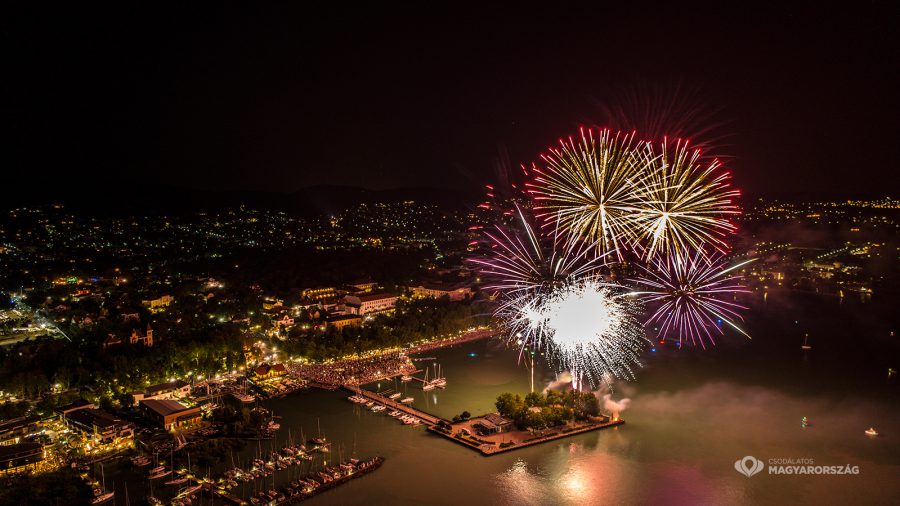 Tűzijátékok a Balatonnál 2021. augusztus 20-án