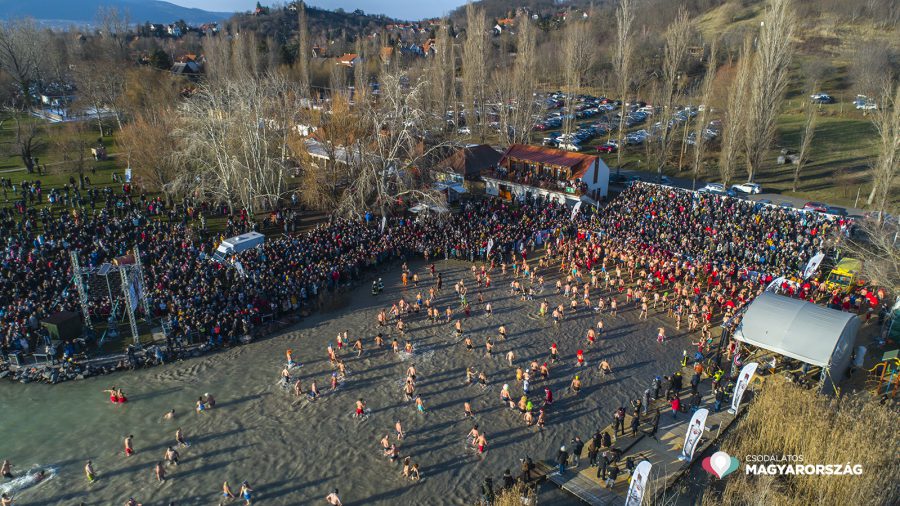 2026-ban is újévi csobbanás várja a bátrakat Szigligeten