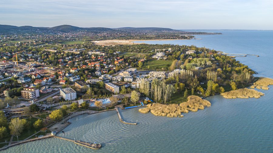 Balatonfüreden 300 négyzetméteres stég is kerül a Balatonra