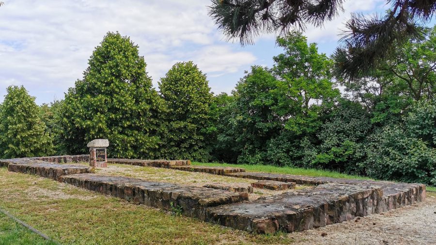 Balatonboglári középkori templomrom