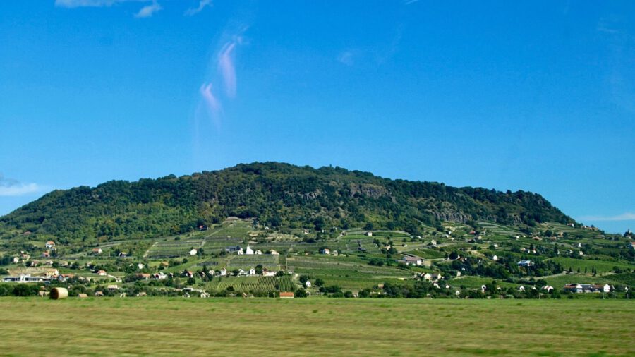 A Balaton-felvidék egyedül álló tanúhegye, a Somló