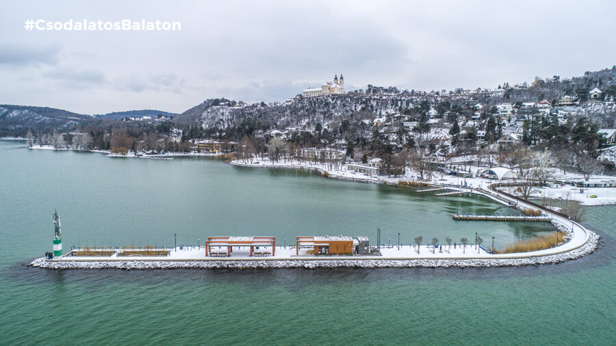 8 helyszínen létesítenek mesterséges élő- és ívóhelyeket a Balatonban