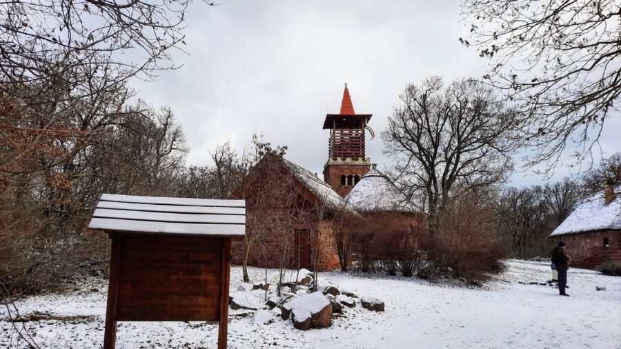 A Balaton-felvidék első kőkilátója, az alsóörsi Csere-hegyi-kilátó
