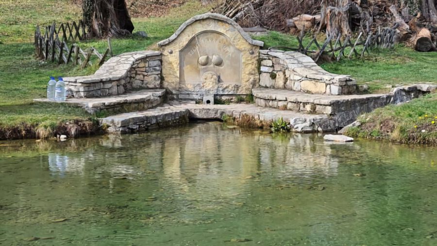 A vászolyi Szent Jakab-forrás, amely a falu védőszentjéről kapta nevét