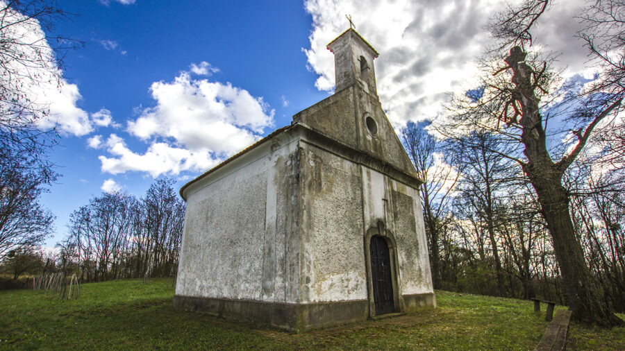 Szent Donát-kápolna Hollád