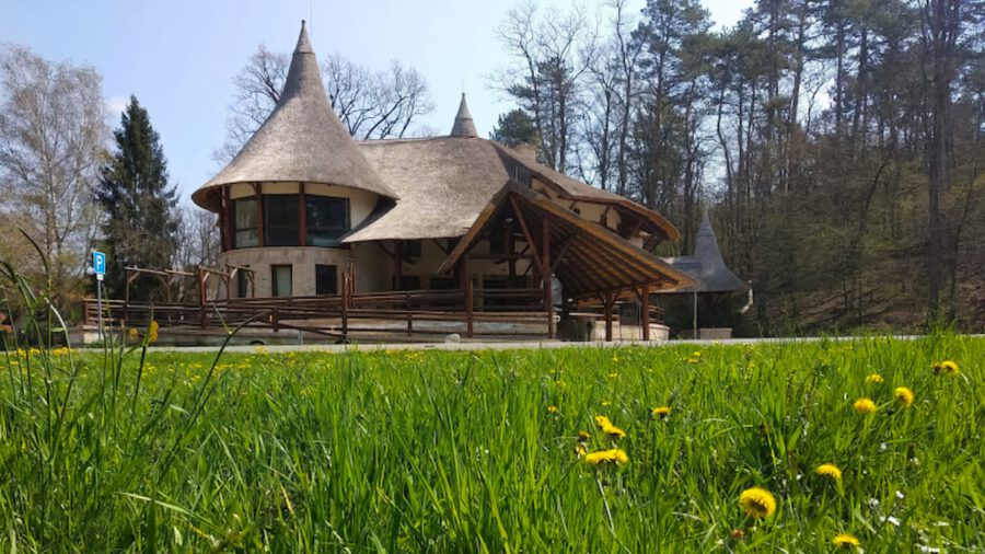 Megnyílt a Dám Pont ökoturisztikai látogatóközpont Tamásiban