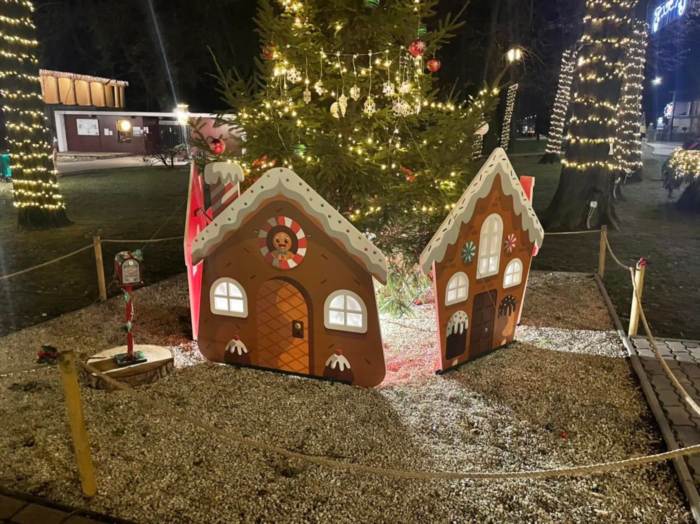Adventi mesevilággá változott Balatonlelle központja