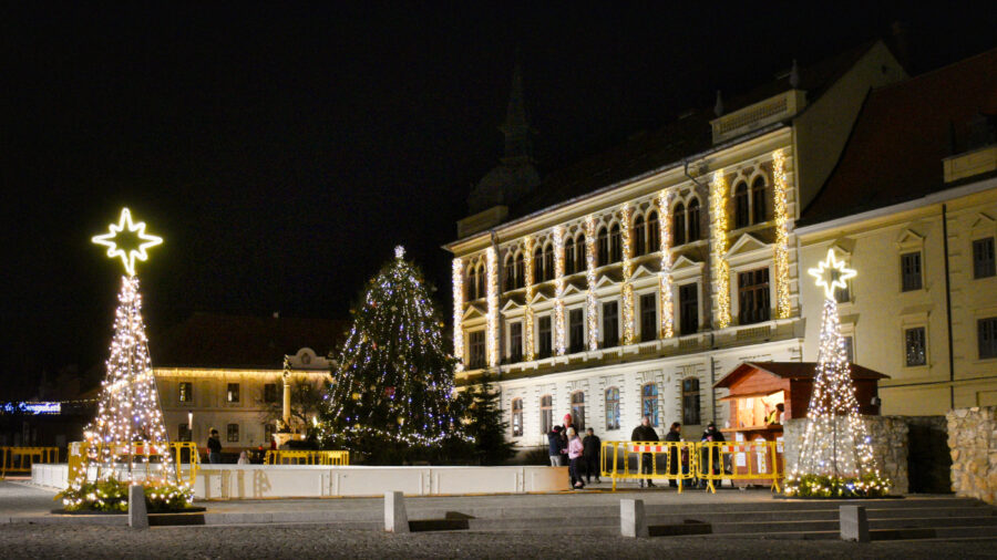 Hello Keszthelyi Advent – szikrázó fények és sziporkázó applikáció   