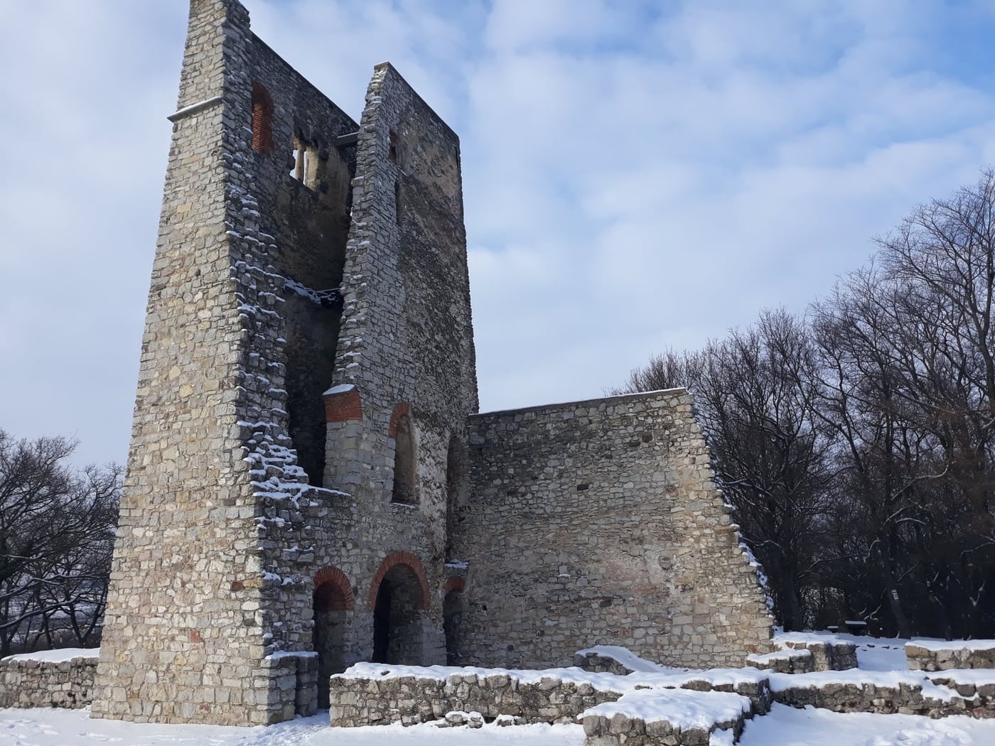 Dörgicse, ahol három középkori templomrom idézi a múltat