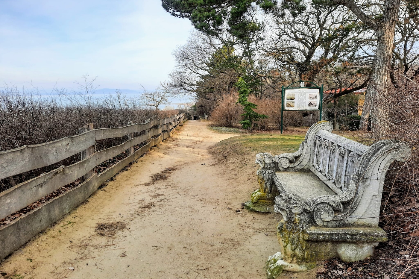 Fonyód és a képeslapra kívánkozó balatoni panorámája