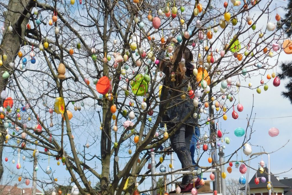 Bájos húsvéti park várja az ünneplőket Balatonlellén