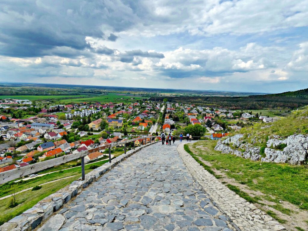 Sümegi vár, a Várhegyet uraló impozáns erődítmény