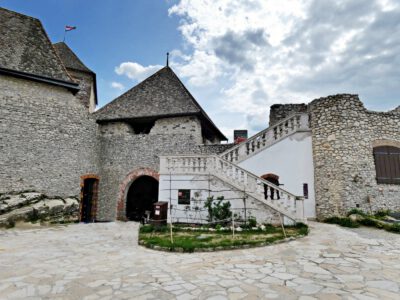 Sümegi vár, a Várhegyet uraló impozáns erődítmény