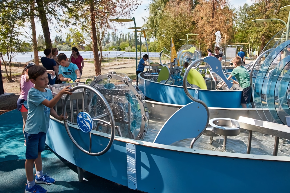Vizek háza élménypark – vizes játszóteret és bemutatótermet adtak át Zamárdiban