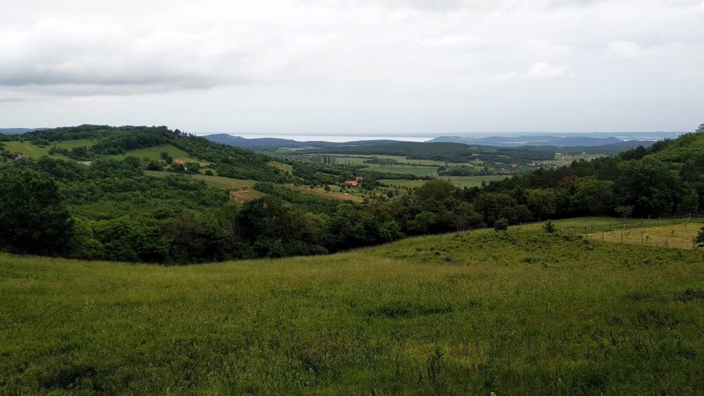 Zádor-vár romjai, melyhez feltétlenül látogass el, ha a Balaton-felvidéken jársz