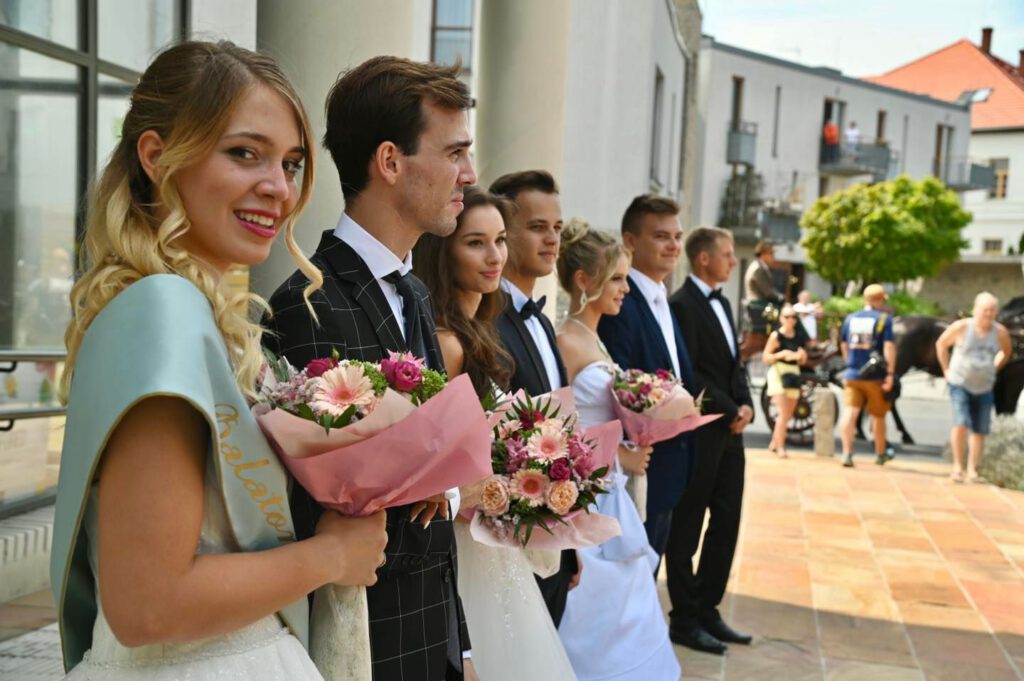Kemecsei Anna Viktória elsőbálozó lett a 197. Anna-bál szépe
