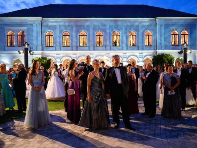 Kemecsei Anna Viktória elsőbálozó lett a 197. Anna-bál szépe