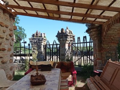 Bugaszegi Téglagaléria és Tanya, a miniállam Balatonboglár határában