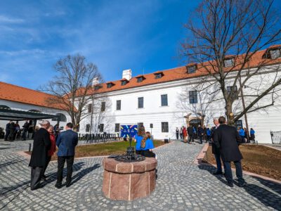 Átadták Balatonalmádi új kulturális közösségi terét a megújult vörösberényi Kolostorkertet