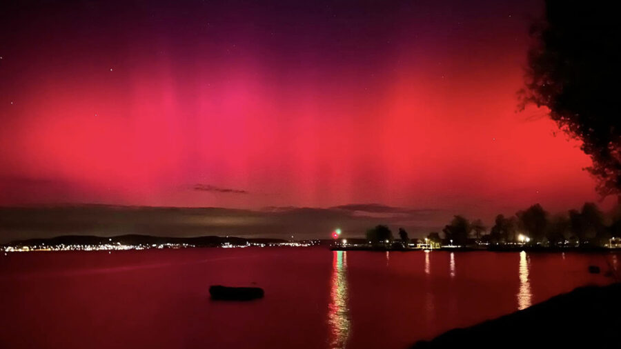 Rendkívül erős sarki fényt lehetett látni a Balatonnál (FOTÓK)