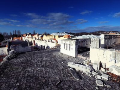Már bontják Balatonfüred szégyenfoltját, a 4 hektáros görög falut