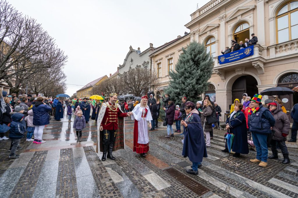 Keszthelyi Karnevál: február 10-én több mint 300 jelmezes űzi el a telet a Balatonnál