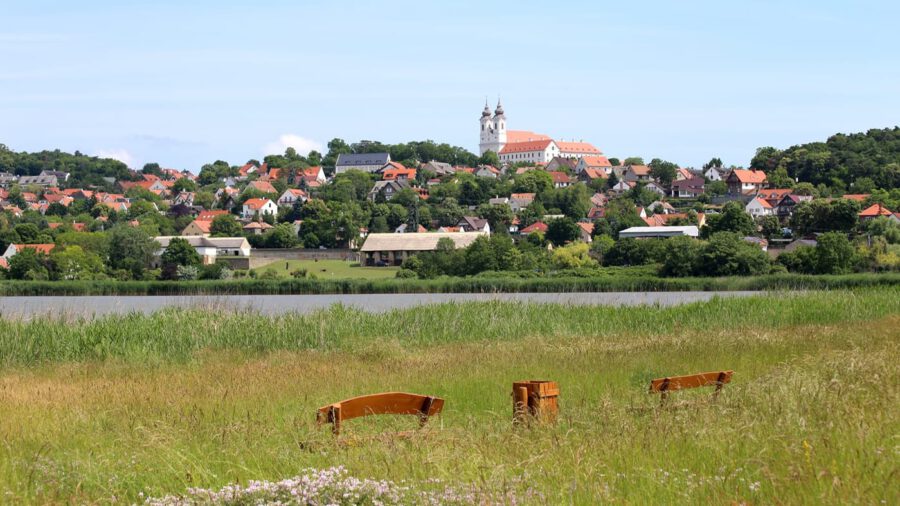 A tihanyi Belső-tó: természet és nyugalom a Balaton partján